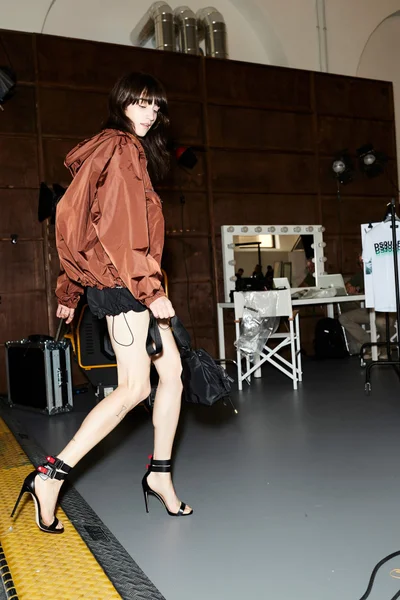 Look 2